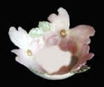 Porcelan Dogwood Bowl.jpg (26359 bytes)